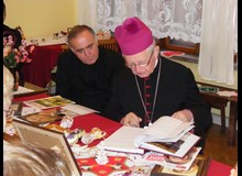 Wizytacja kanoniczna Księdza Arcybiskupa Damiana Zimonia - 20.10.11 hafciarki
