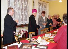 Wizytacja kanoniczna Księdza Arcybiskupa Damiana Zimonia - 20.10.11 hafciarki